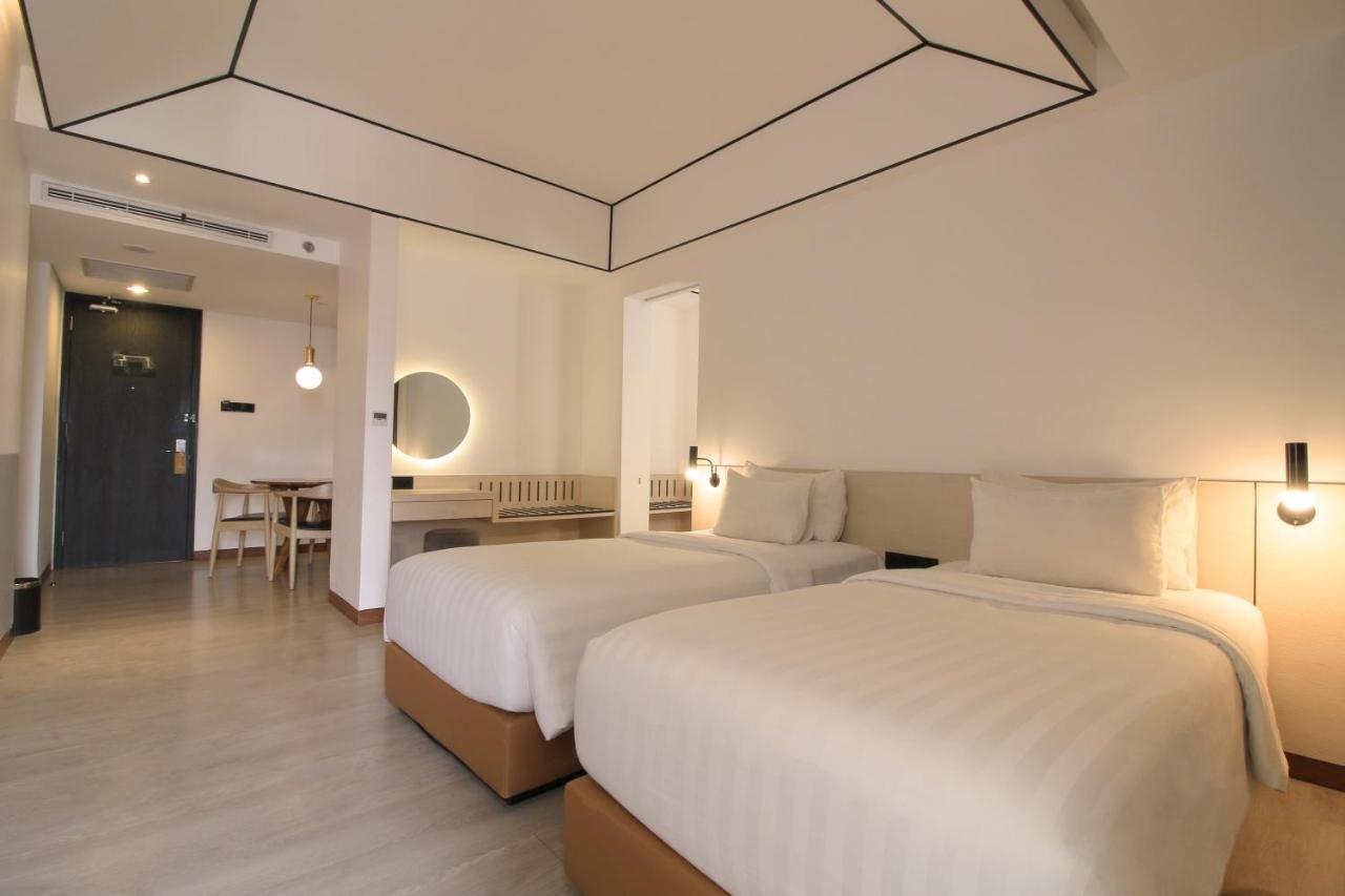 Gaia Cosmo Hotel Yogyakarta Exteriör bild