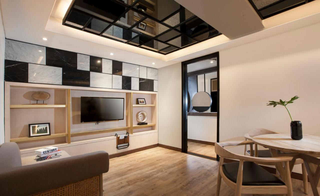 Gaia Cosmo Hotel Yogyakarta Exteriör bild