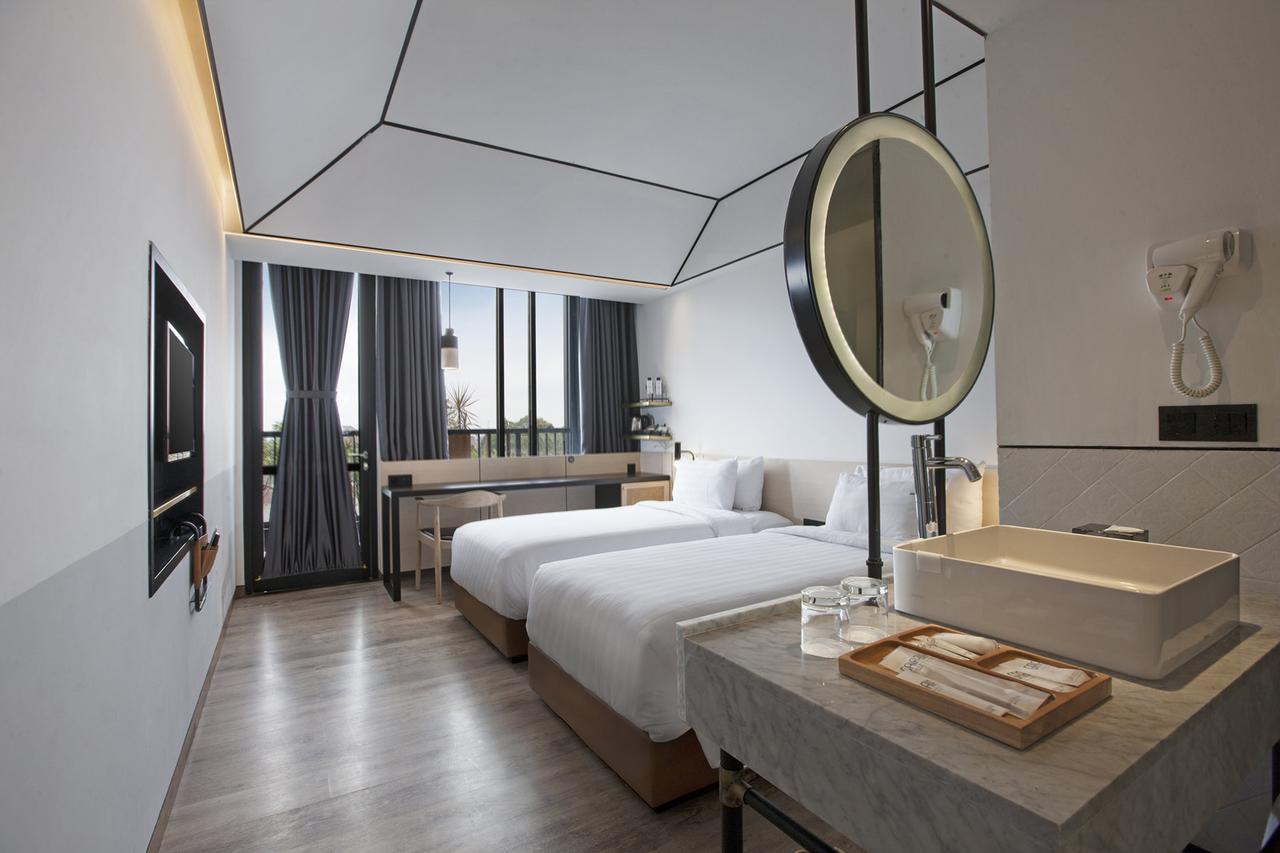 Gaia Cosmo Hotel Yogyakarta Exteriör bild