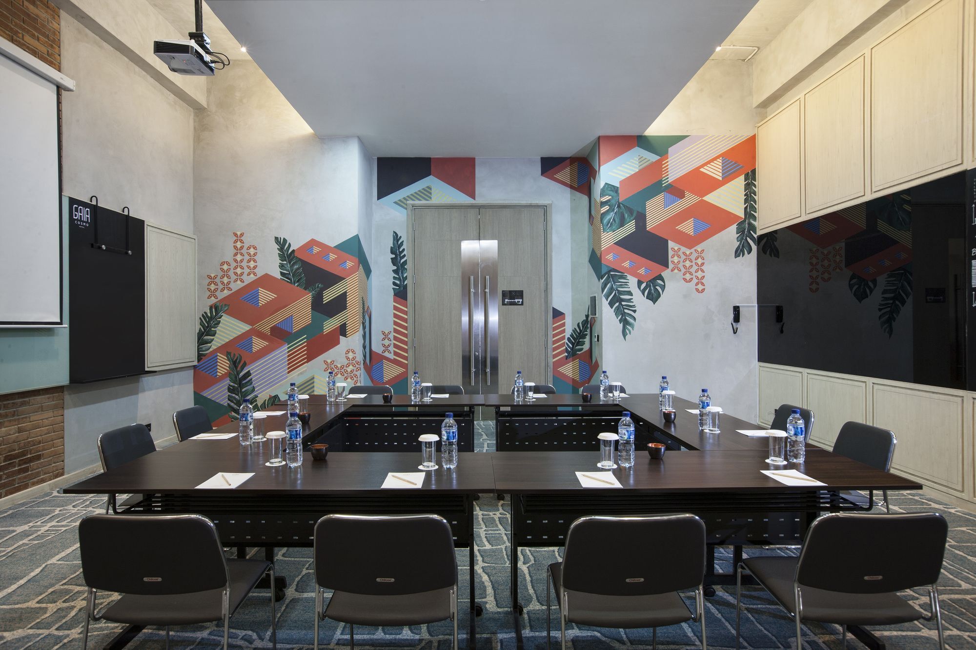 Gaia Cosmo Hotel Yogyakarta Exteriör bild